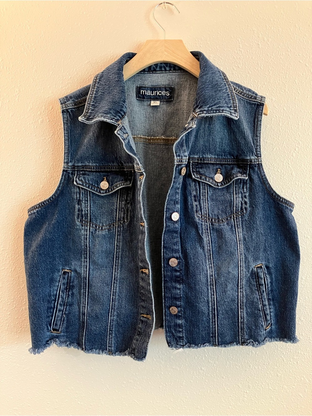 Maurices Cropped Raw Hem Denim Sleeveless Denim Jacket Vest Button Down - Picture 9 of 10